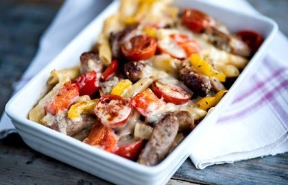 Grilled pasta with baby bangers and peppers