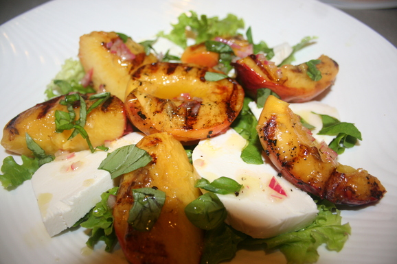 Grilled peaches & cream(y) mozzarella salad
