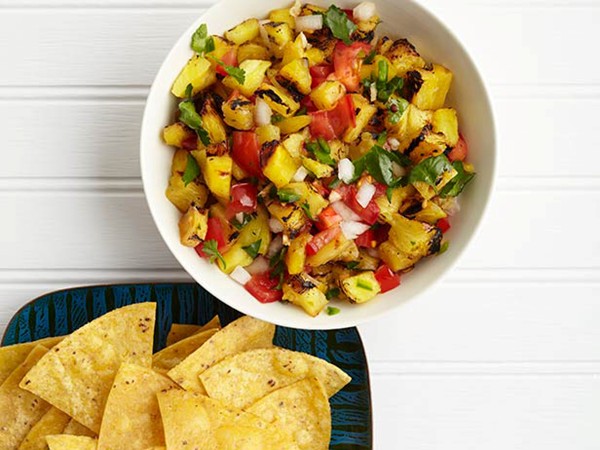 Grilled pineapple salsa