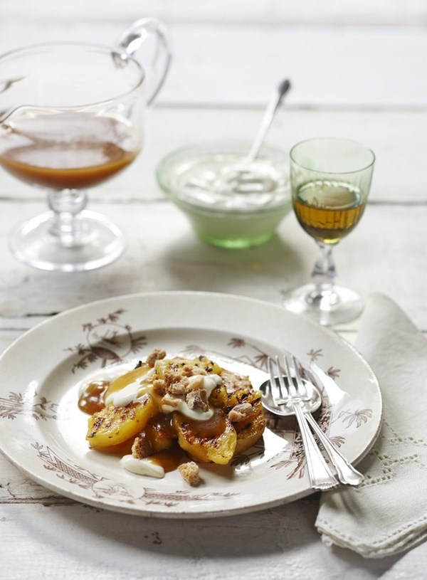 Grilled pineapple with butterscotch sauce