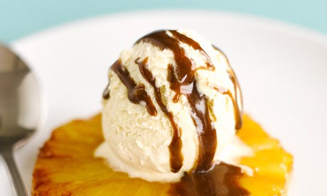 Grilled pineapple with cinnamon caramel and chai ice-cream
