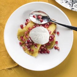 Grilled pineapple with coconut ice-cream