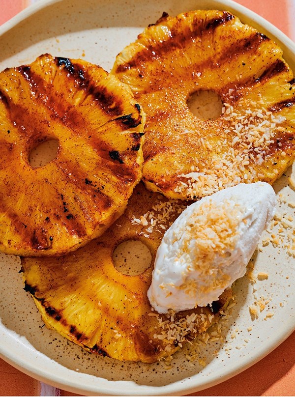 Grilled pineapple with toasted coconut