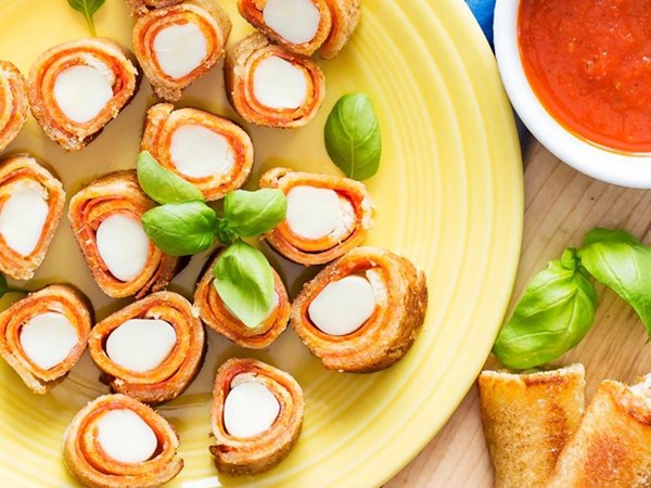 Grilled pizza roll-ups