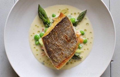 Grilled plaice with mustard and tarragon sauce, asparagus and peas