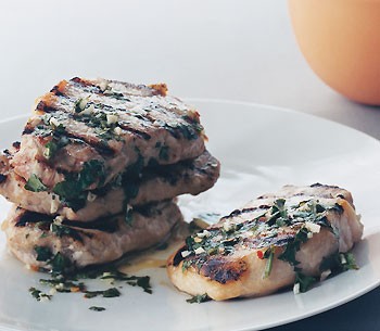 Grilled pork chops with garlic lime sauce