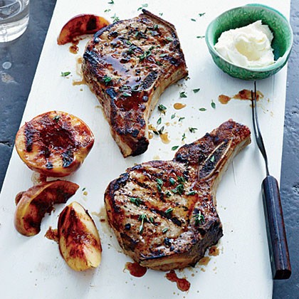 Grilled pork chops with nectarines