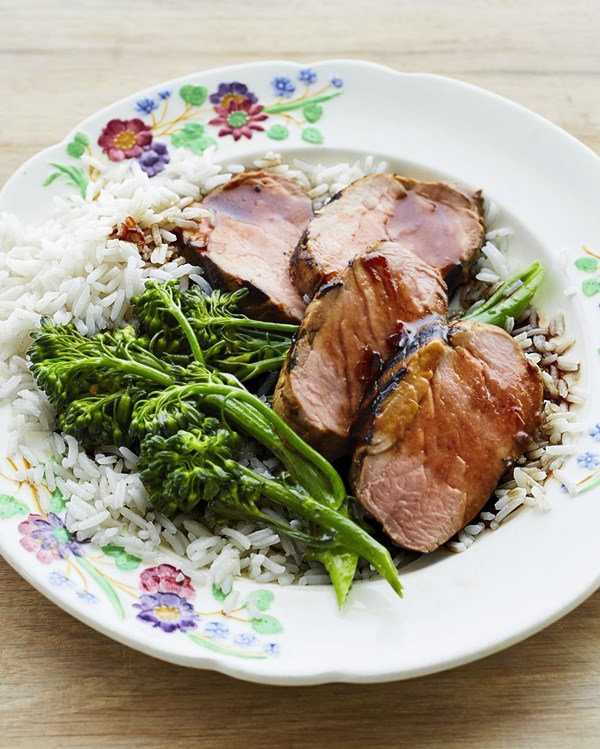 Grilled pork tenderloin with broccolini