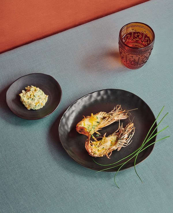 Grilled prawns with lime-vanilla mascarpone and candied orange
