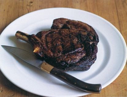 Grilled rib of beef with chanterelles