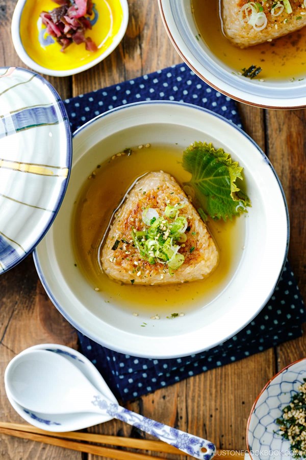 Grilled rice ball soup ( Yaki onigiri chazuke / 焼きおにぎり茶漬け )