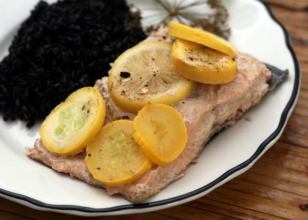 Grilled salmon and summer squash packets