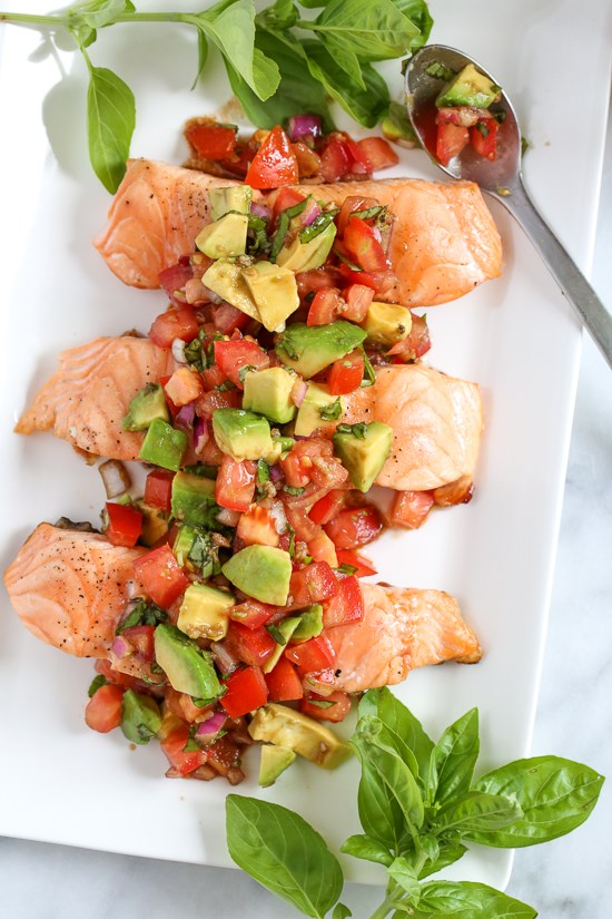 Grilled salmon bruschetta with avocado 
