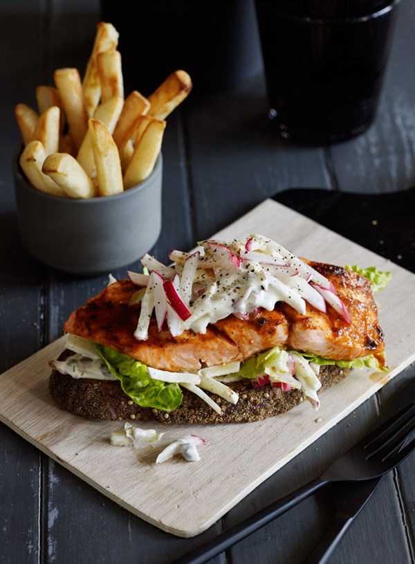 Grilled salmon sandwich with apple mayo