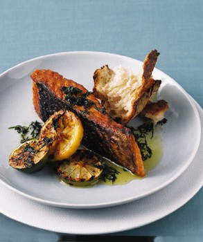 Grilled salmon with basil and mint