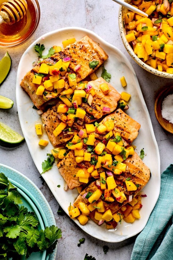 Grilled salmon with mango peach salsa