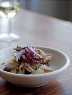 Grilled salt cod salad with blood oranges, parsley and smoked paprika (Remojón)