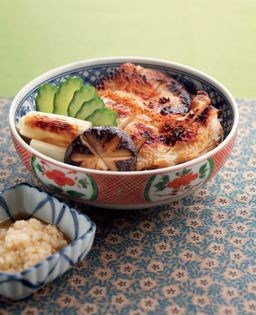 Grilled salted rice malt chicken don (Shiokoji dori don)