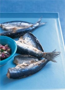 Grilled sardines with lemon salsa