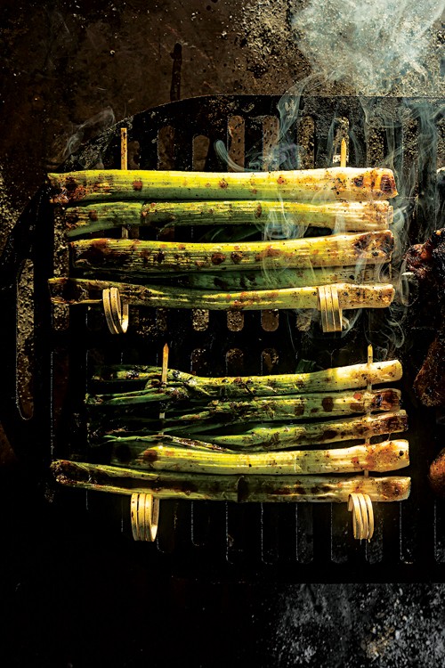 Grilled scallion skewers (Kao xiang cong)