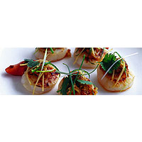 Grilled scallops with peanut nahm jim