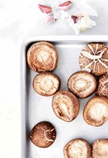 Grilled shiitake mushrooms with garlic butter