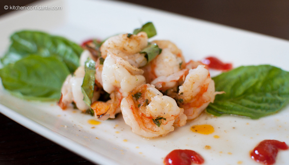 Grilled shrimp packets with basil, garlic and red curry compound butter