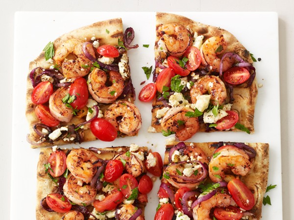 Grilled shrimp pizza