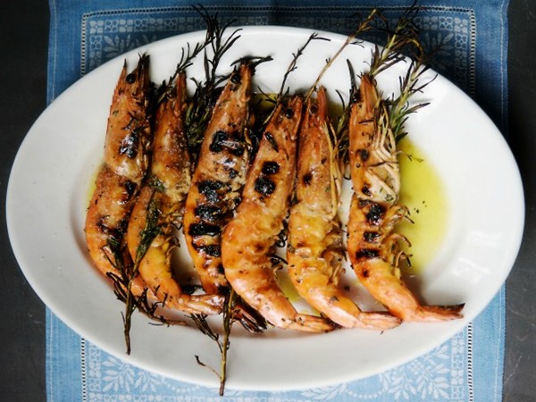 Grilled shrimp with rosemary