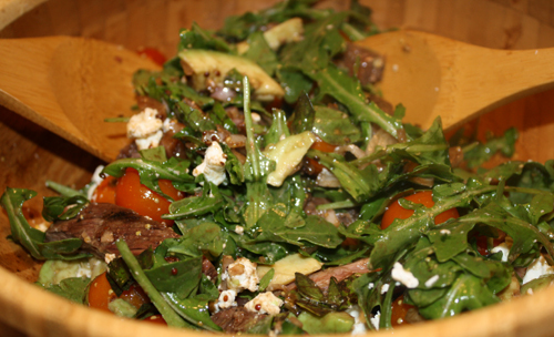 Grilled skirt steak salad