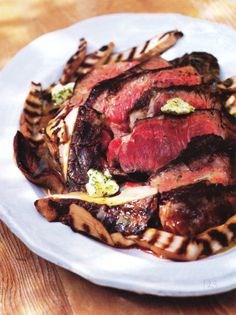 Grilled sliced rib-eye steak with mushrooms (Tagliata di manzo con funghi)