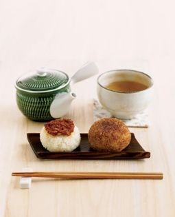 Grilled soy sauce onigiri
