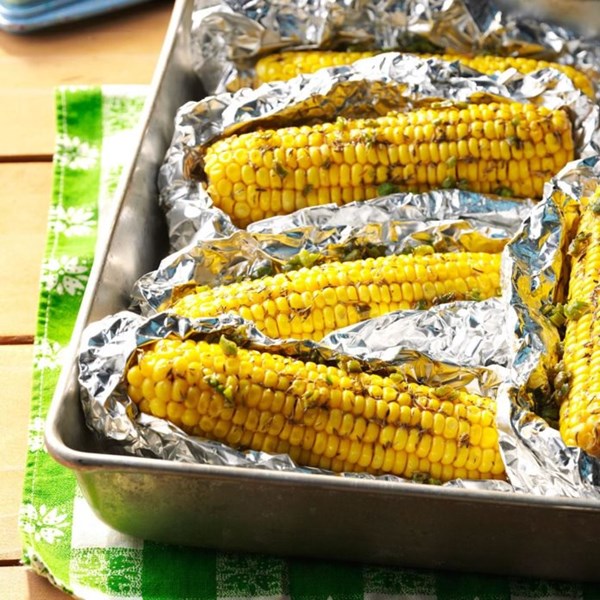 Grilled spicy corn on the cob
