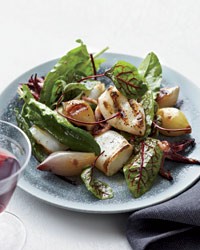 Grilled squid and torpedo onions with sorrel
