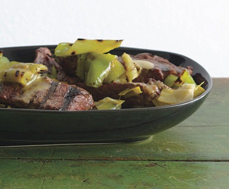 Grilled steak and peppers vinaigrette