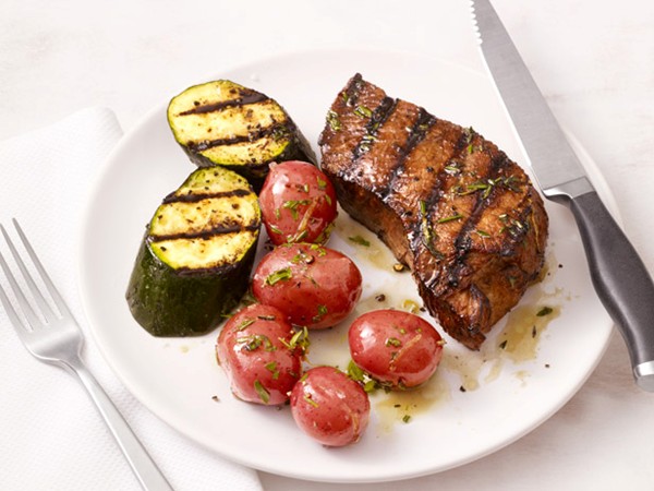 Grilled steak and zucchini
