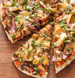 Grilled steak fajita pizza