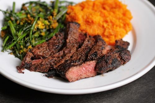 Grilled steak with New Mexican chile rub