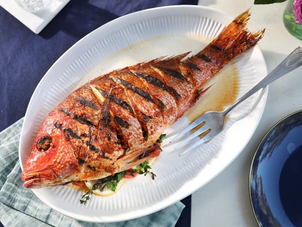 Grilled stuffed whole snapper 