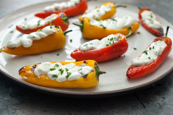 Grilled sweet peppers with goat cheese