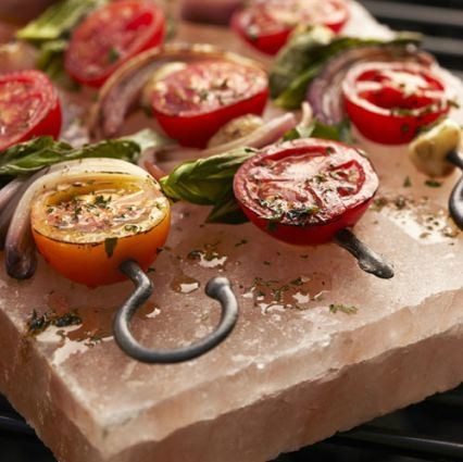 Grilled tomatoes with pesto