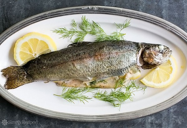 Grilled trout with dill and lemon