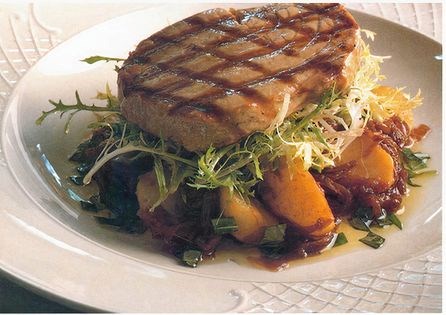Grilled tuna on potato and onion salad