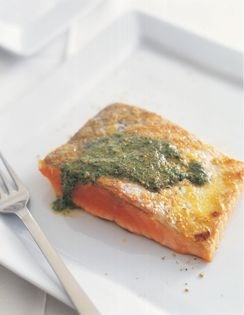 Grilled tuna with pesto