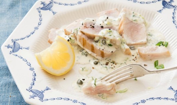 Grilled tuna with rémoulade sauce