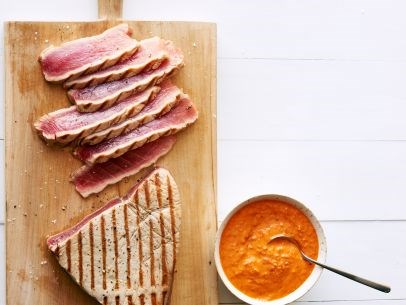 Grilled tuna with romesco sauce