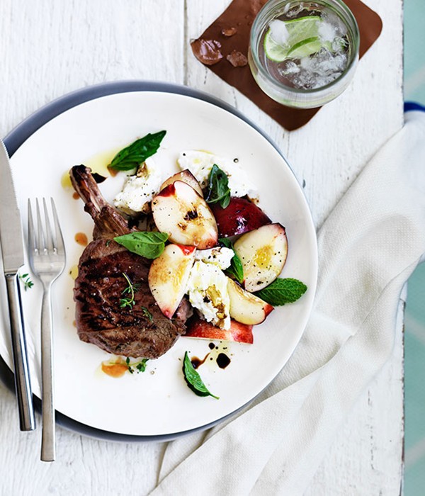 Grilled veal cutlets with peach, mozzarella and basil