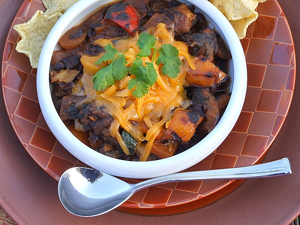 Grilled vegetable chili