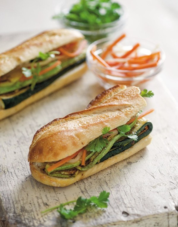 Grilled-zucchini banh mi