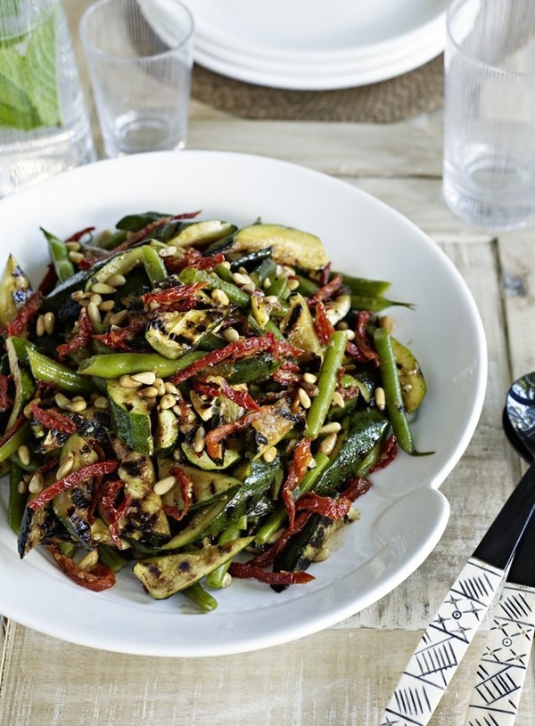 Grilled zucchini, green bean and sun-dried tomato salad